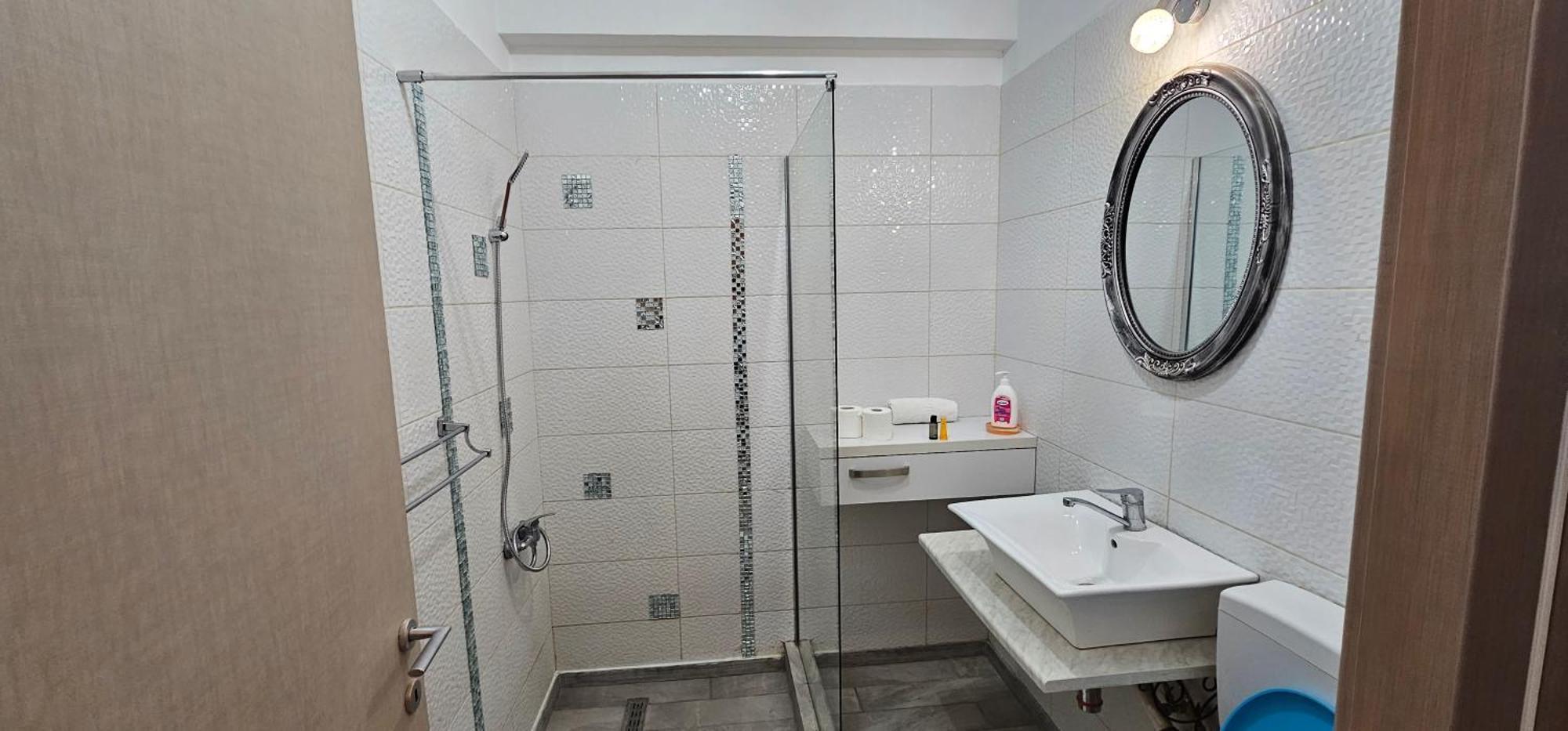 Luxury Aparthotel Promenada In Building Stefan Prima Linie La Mare Năvodari Exterior foto
